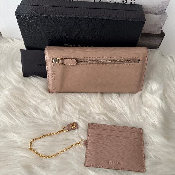 🔥🔥Authentic Prada Vitello Leather Continental Flap Wallet - Full Inclusion!! - Picture 7 of 17